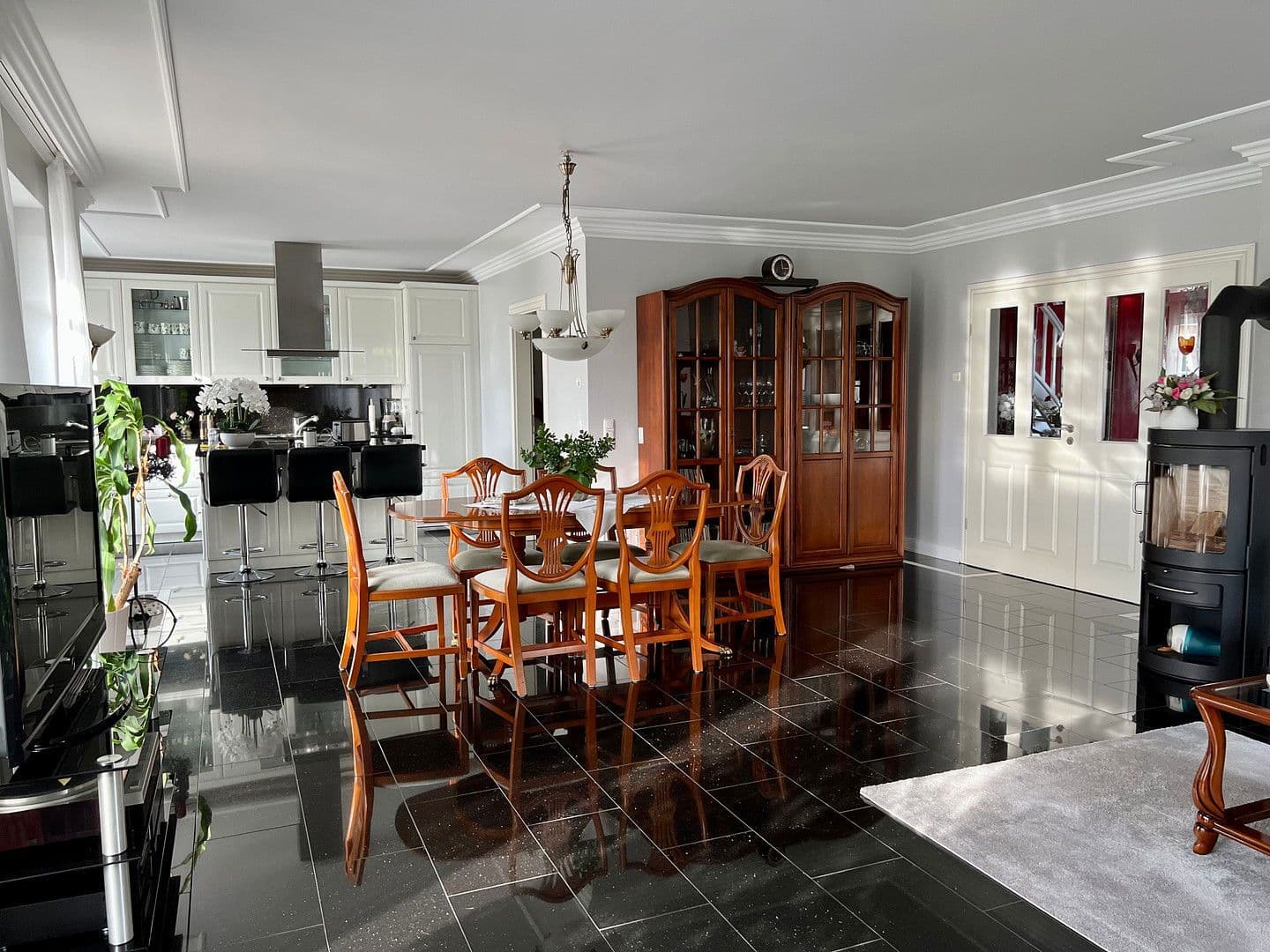 Prodej domu 270 m², pozemek 868 m², Bad Oldesloe, Šlesvicko-Holštýnsko Prodej domu 270 m², pozemek 868 m², Bad Oldesloe, Šlesvicko-Holštýnsko