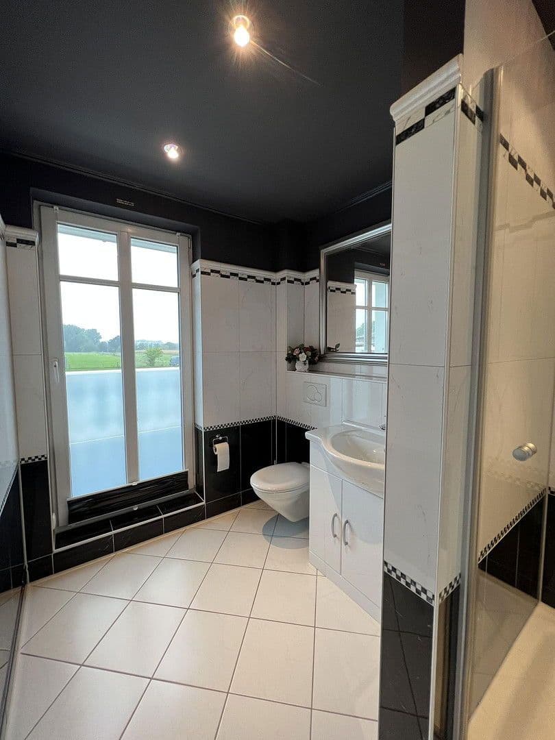 Prodej domu 270 m², pozemek 868 m², Bad Oldesloe, Šlesvicko-Holštýnsko Prodej domu 270 m², pozemek 868 m², Bad Oldesloe, Šlesvicko-Holštýnsko