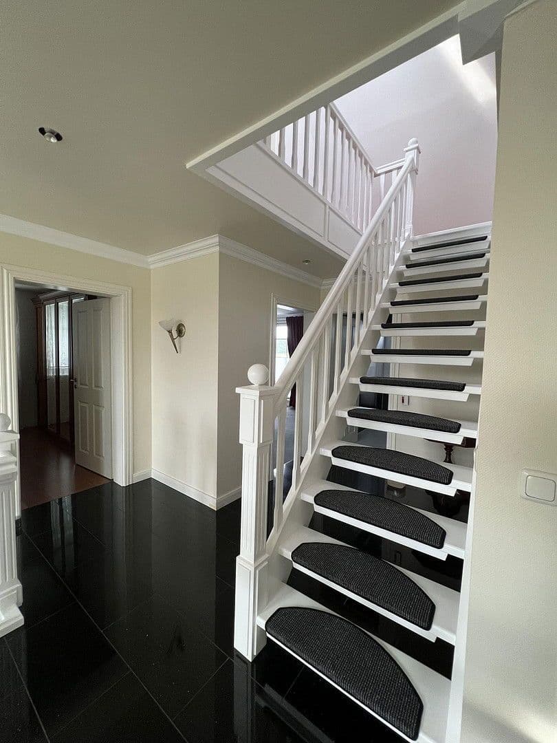 Prodej domu 270 m², pozemek 868 m², Bad Oldesloe, Šlesvicko-Holštýnsko Prodej domu 270 m², pozemek 868 m², Bad Oldesloe, Šlesvicko-Holštýnsko