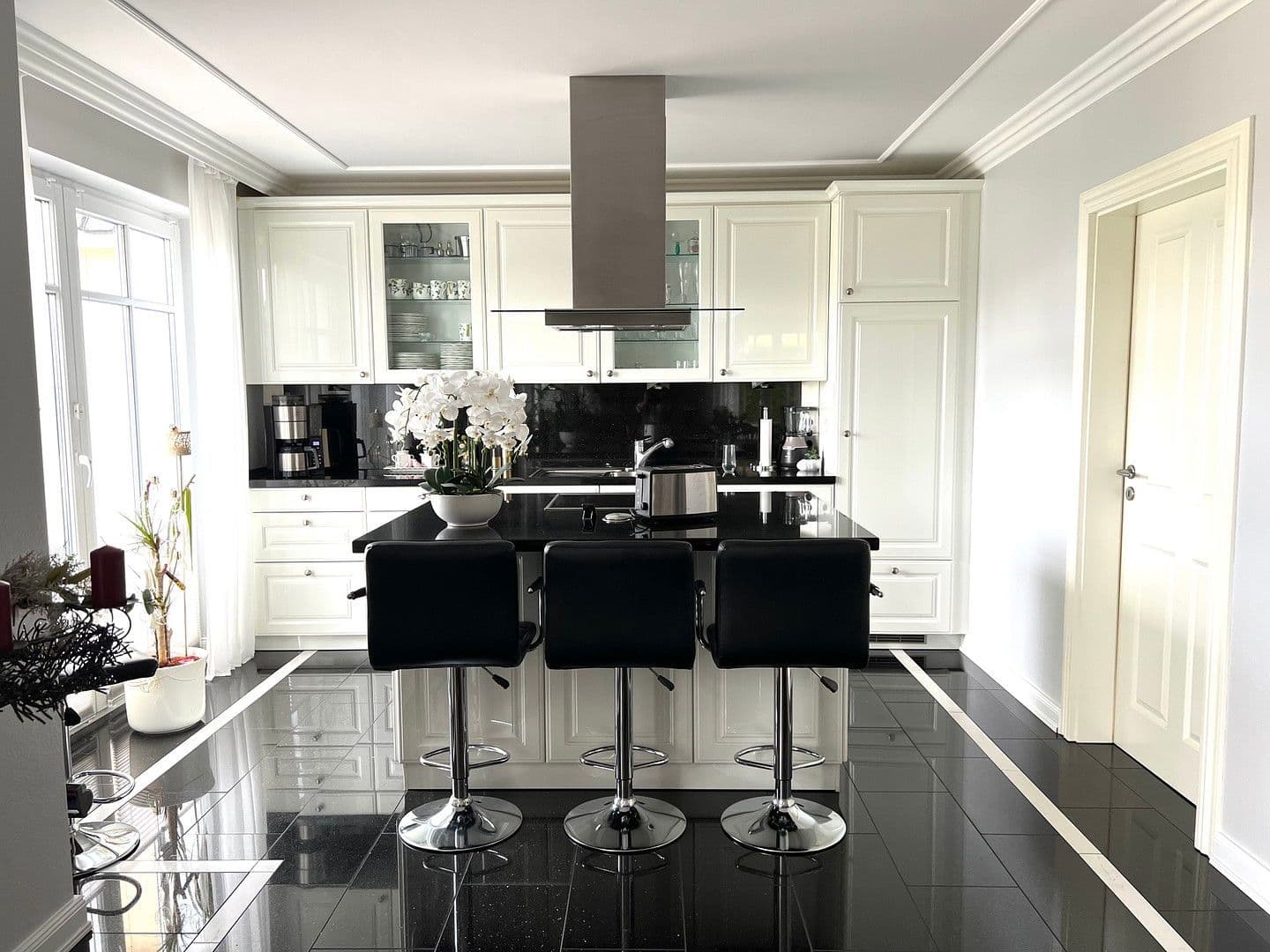 Prodej domu 270 m², pozemek 868 m², Bad Oldesloe, Šlesvicko-Holštýnsko Prodej domu 270 m², pozemek 868 m², Bad Oldesloe, Šlesvicko-Holštýnsko