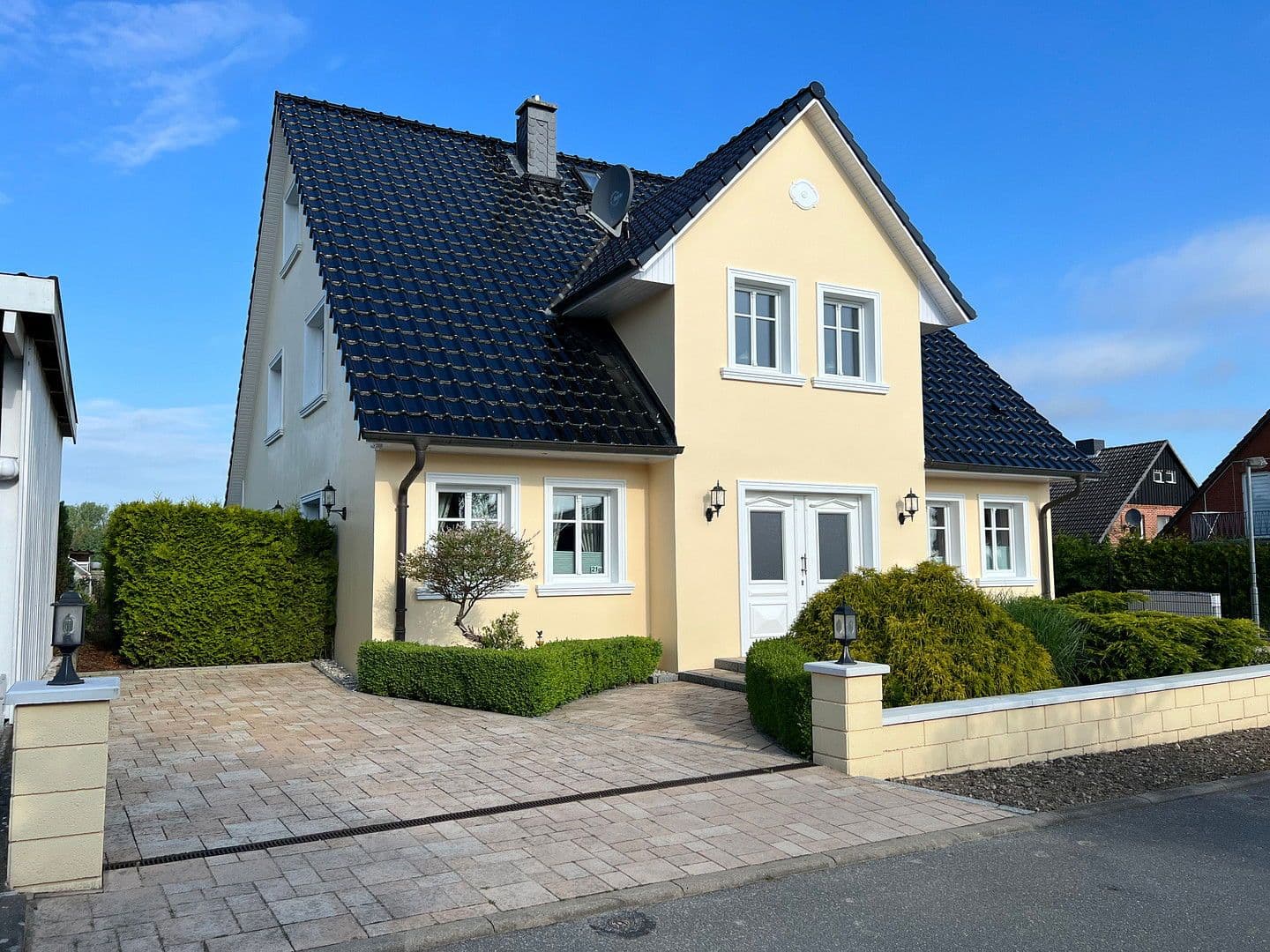 Prodej domu 270 m², pozemek 868 m², Bad Oldesloe, Šlesvicko-Holštýnsko Prodej domu 270 m², pozemek 868 m², Bad Oldesloe, Šlesvicko-Holštýnsko