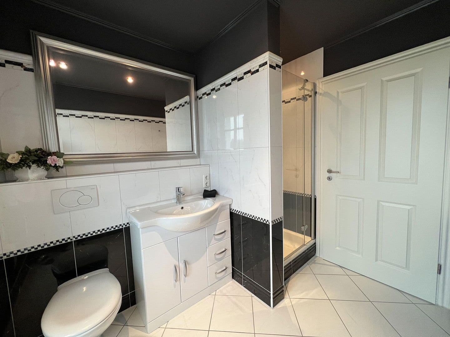 Prodej domu 270 m², pozemek 868 m², Bad Oldesloe, Šlesvicko-Holštýnsko Prodej domu 270 m², pozemek 868 m², Bad Oldesloe, Šlesvicko-Holštýnsko