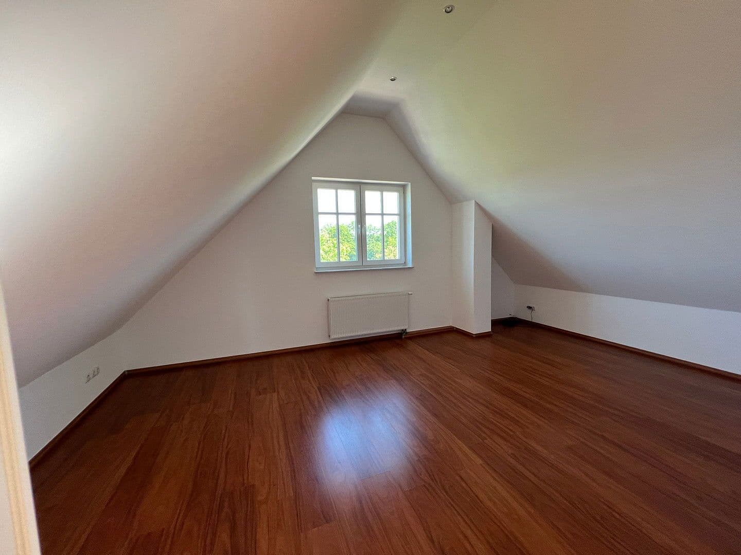 Prodej domu 270 m², pozemek 868 m², Bad Oldesloe, Šlesvicko-Holštýnsko Prodej domu 270 m², pozemek 868 m², Bad Oldesloe, Šlesvicko-Holštýnsko