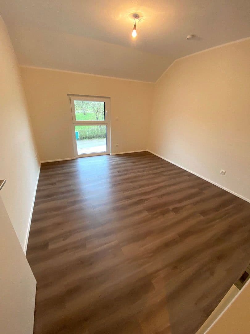 Pronájem domu 127 m², pozemek 462 m², Ellingen, Bavorsko Pronájem domu 127 m², pozemek 462 m², Ellingen, Bavorsko