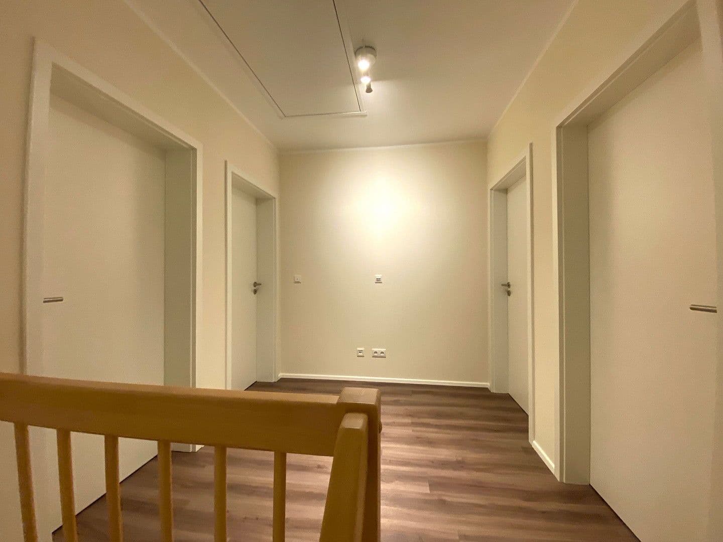 Pronájem domu 127 m², pozemek 462 m², Ellingen, Bavorsko Pronájem domu 127 m², pozemek 462 m², Ellingen, Bavorsko