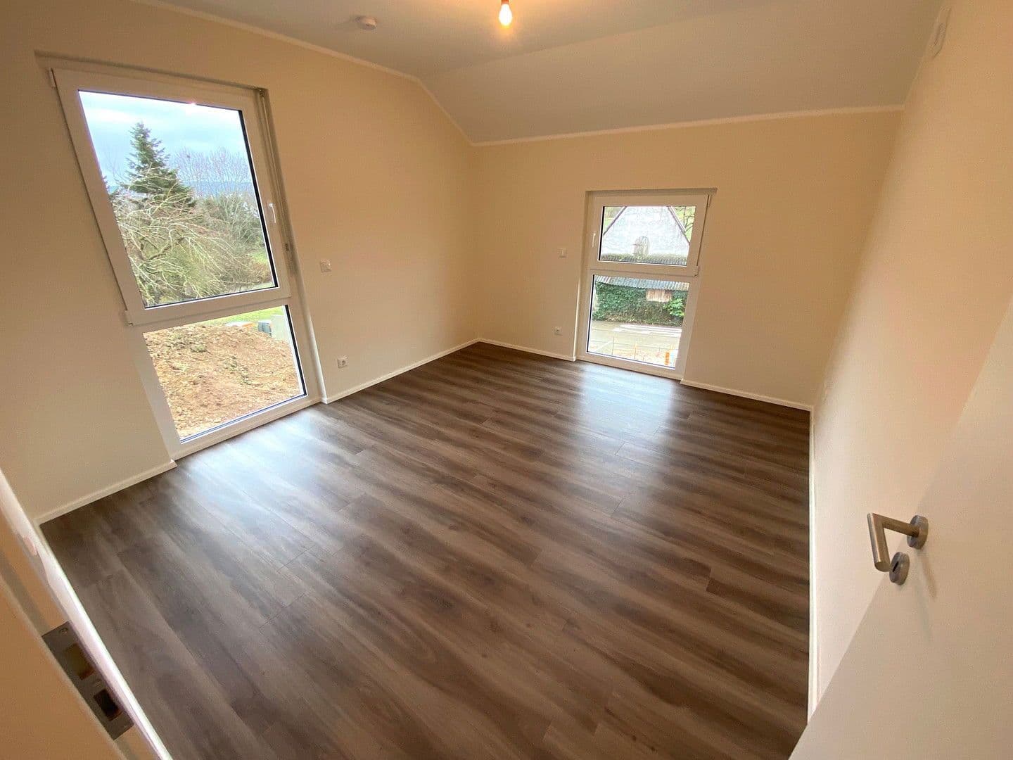 Pronájem domu 127 m², pozemek 462 m², Ellingen, Bavorsko Pronájem domu 127 m², pozemek 462 m², Ellingen, Bavorsko