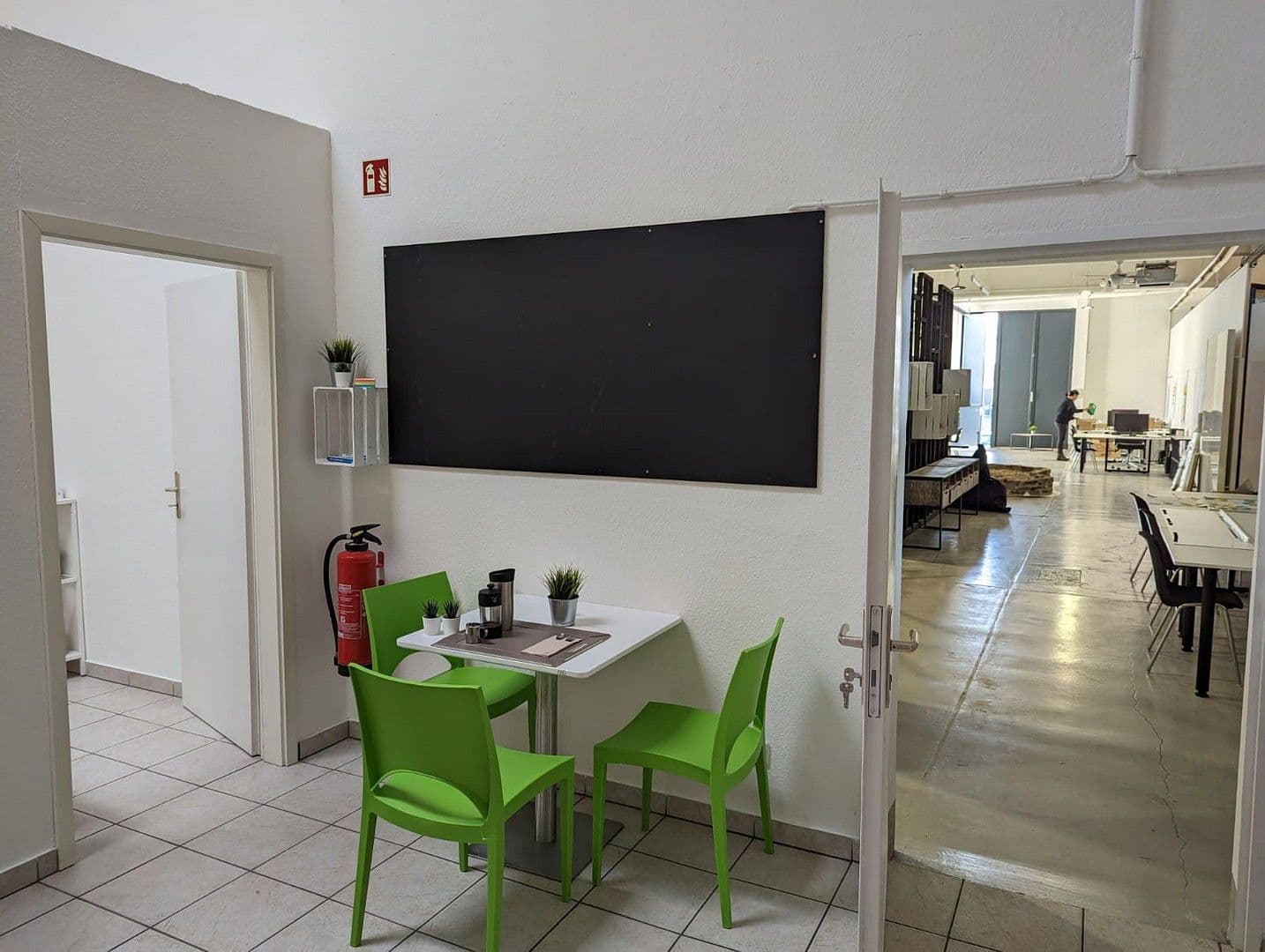 Pronájem nebytového prostoru 473 m², Wesseling, Severní Porýní-Vestfálsko Pronájem nebytového prostoru 473 m², Wesseling, Severní Porýní-Vestfálsko