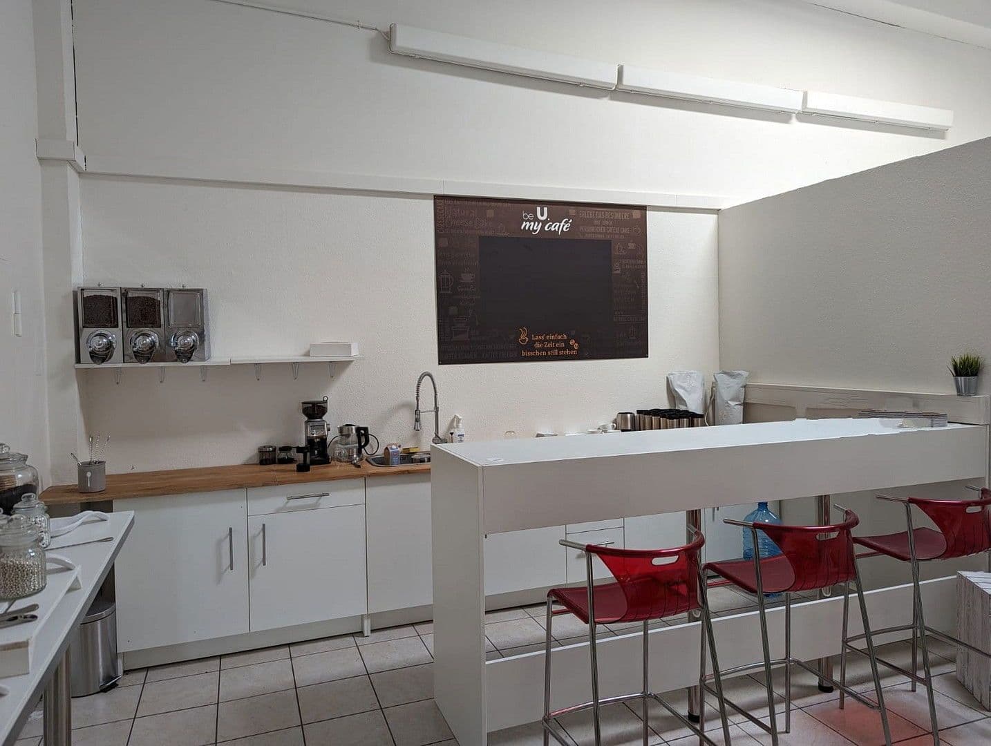 Pronájem nebytového prostoru 473 m², Wesseling, Severní Porýní-Vestfálsko Pronájem nebytového prostoru 473 m², Wesseling, Severní Porýní-Vestfálsko