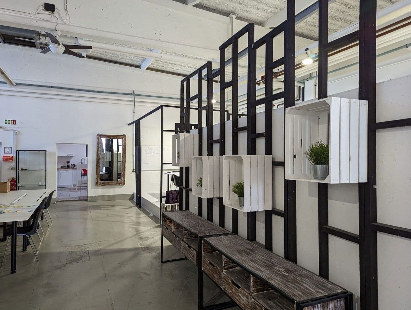 Pronájem nebytového prostoru 473 m², Wesseling, Severní Porýní-Vestfálsko Pronájem nebytového prostoru 473 m², Wesseling, Severní Porýní-Vestfálsko