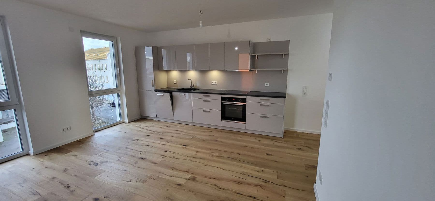 Pronájem bytu 3+1 81 m², Kuchengartenstraße 4, Leipzig, Sasko Pronájem bytu 3+1 81 m², Kuchengartenstraße 4, Leipzig, Sasko