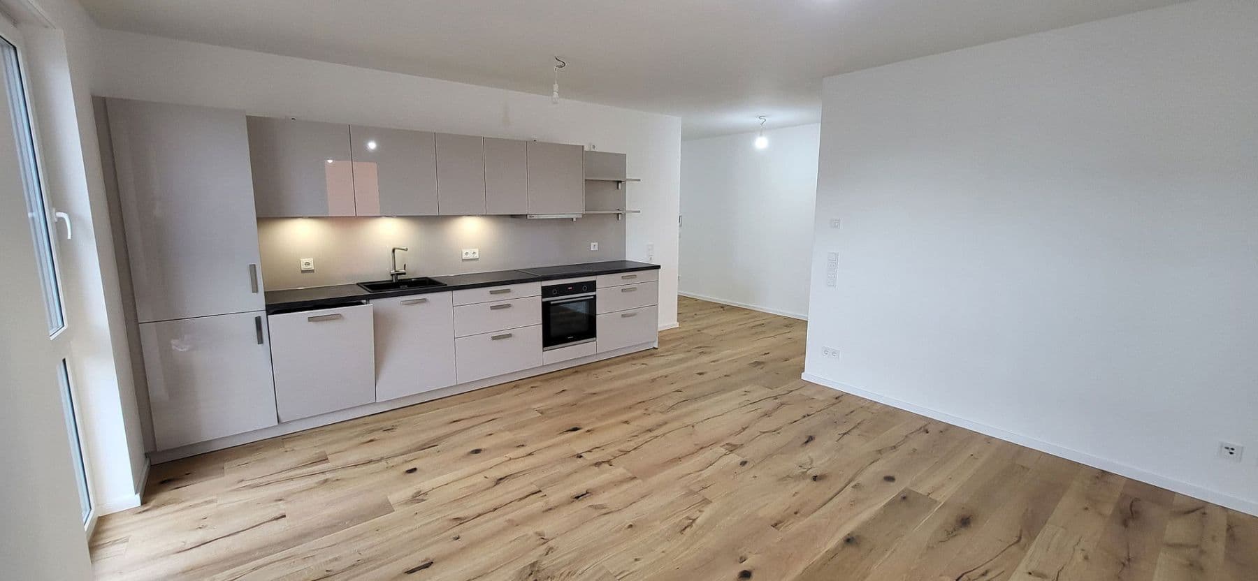 Pronájem bytu 3+1 81 m², Kuchengartenstraße 4, Leipzig, Sasko Pronájem bytu 3+1 81 m², Kuchengartenstraße 4, Leipzig, Sasko