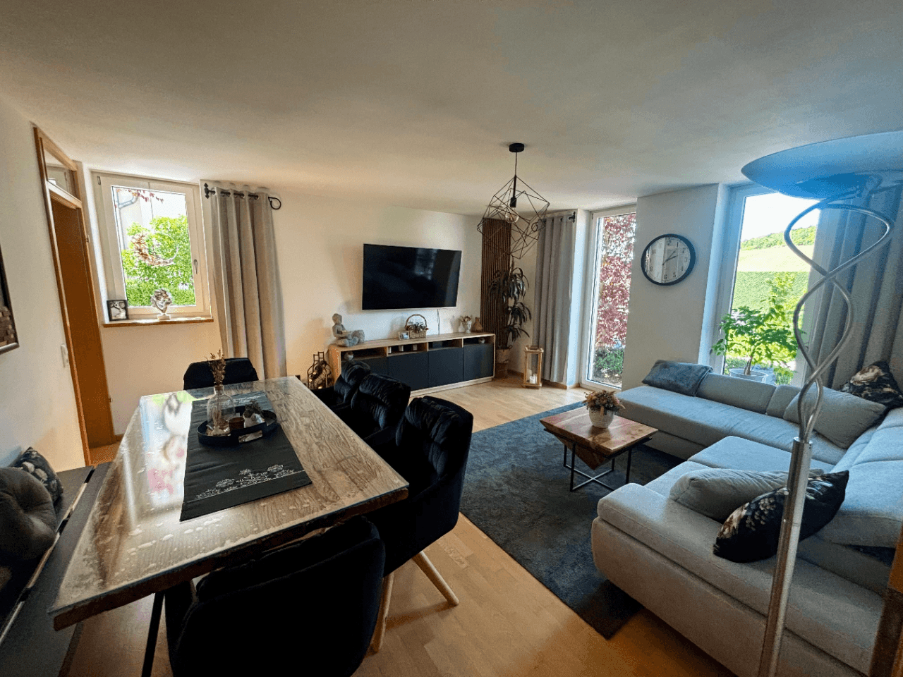 Pronájem bytu 3+1 110 m², Kasel, Porýní-Falc Pronájem bytu 3+1 110 m², Kasel, Porýní-Falc