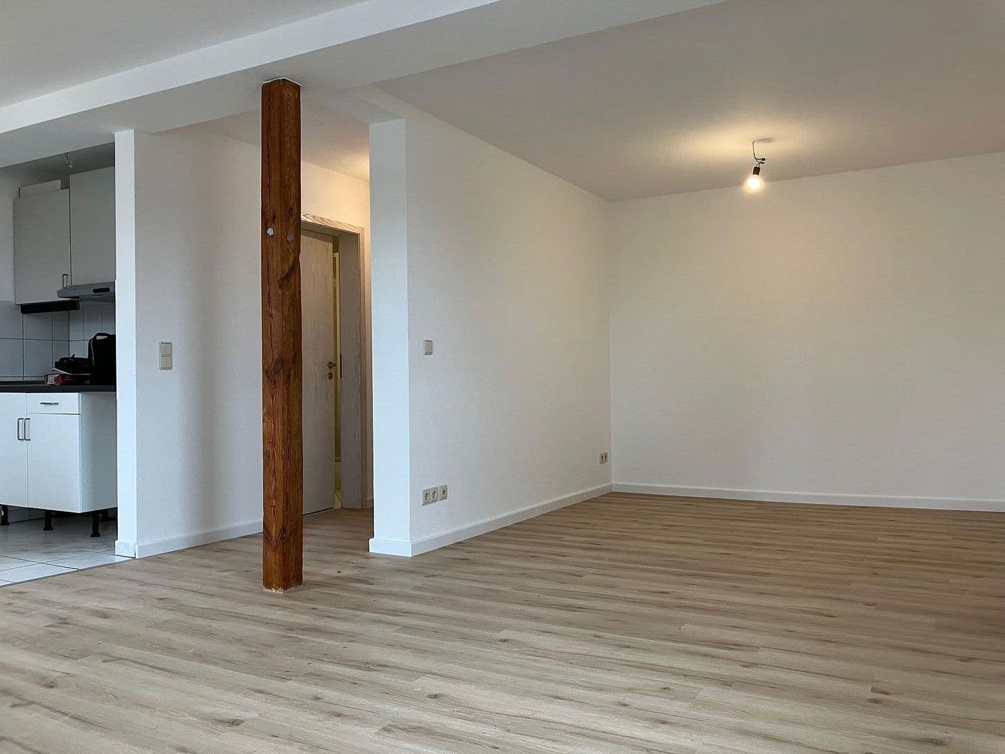 Pronájem bytu 1+1 38 m², Rimbach, Hessen Pronájem bytu 1+1 38 m², Rimbach, Hessen