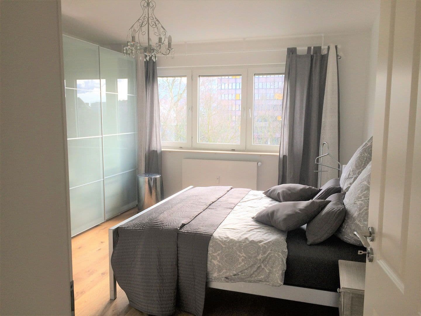 Pronájem bytu 3+1 86 m², Carl-Reiss-Platz17, Mannheim, Bádensko-Württembersko Pronájem bytu 3+1 86 m², Carl-Reiss-Platz17, Mannheim, Bádensko-Württembersko