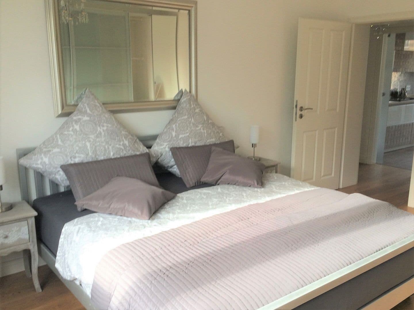 Pronájem bytu 3+1 86 m², Carl-Reiss-Platz17, Mannheim, Bádensko-Württembersko Pronájem bytu 3+1 86 m², Carl-Reiss-Platz17, Mannheim, Bádensko-Württembersko