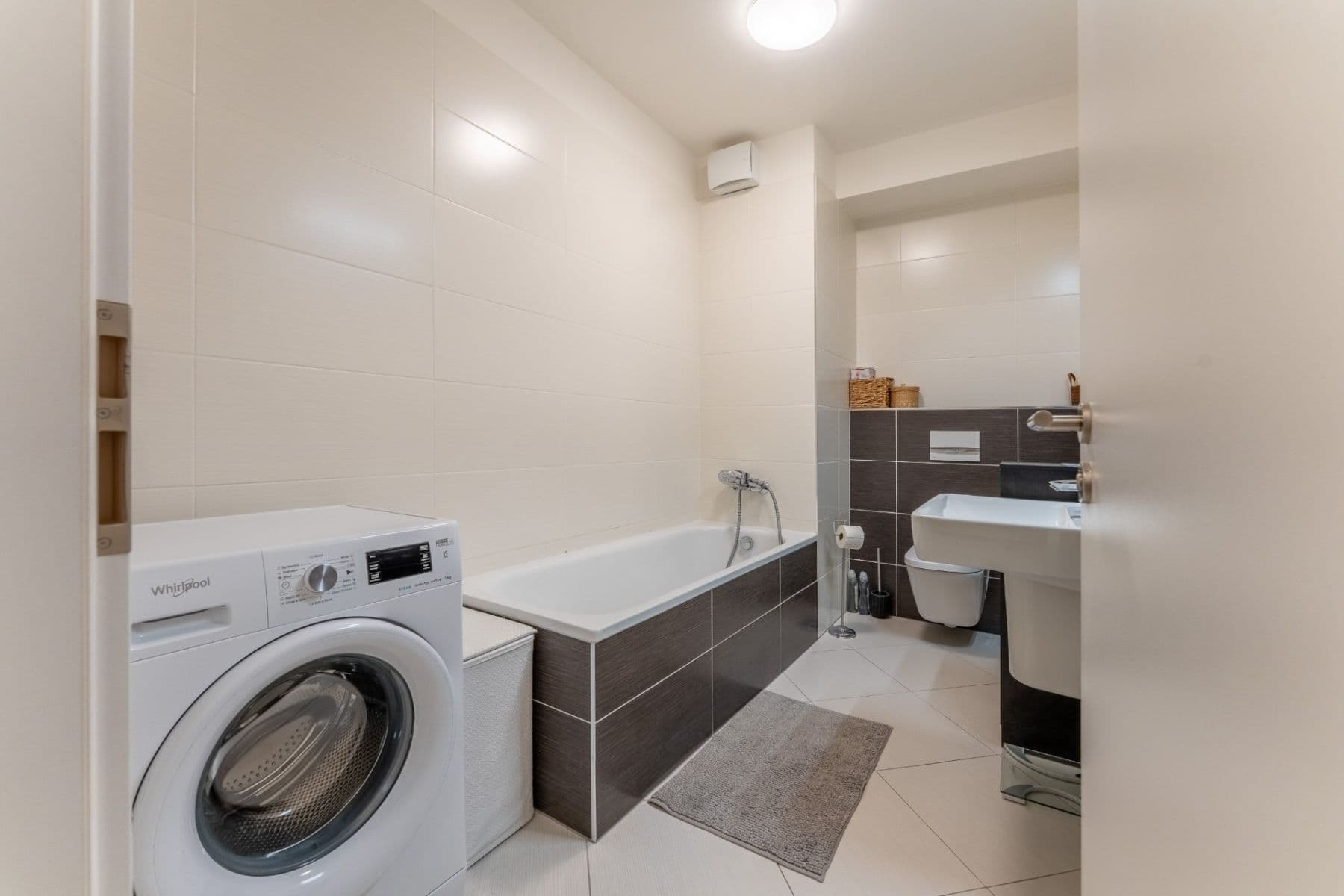 Pronájem bytu 2+kk 54 m², Honzíkova, Praha, Praha Pronájem bytu 2+kk 54 m², Honzíkova, Praha, Praha