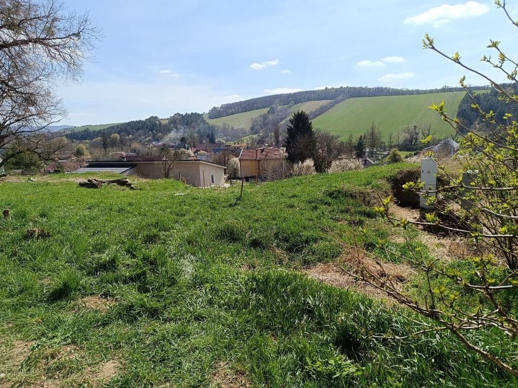 Prodej pozemku 460 m², Nemotice, Jihomoravský kraj Prodej pozemku 460 m², Nemotice, Jihomoravský kraj