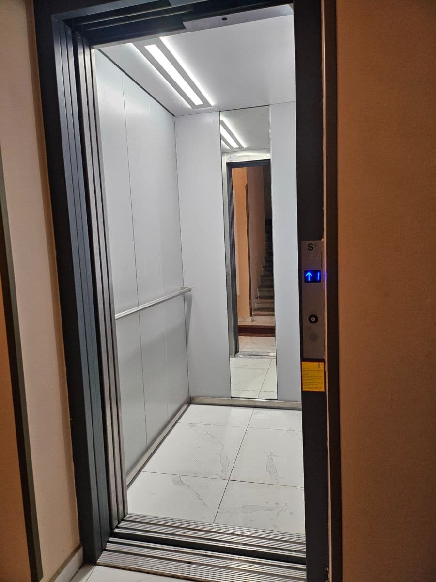 Pronájem bytu 1+kk 35 m², Petrská, Praha, Praha Pronájem bytu 1+kk 35 m², Petrská, Praha, Praha