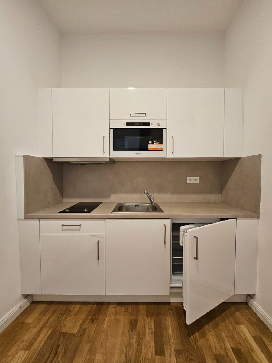 Pronájem bytu 1+kk 35 m², Petrská, Praha, Praha Pronájem bytu 1+kk 35 m², Petrská, Praha, Praha