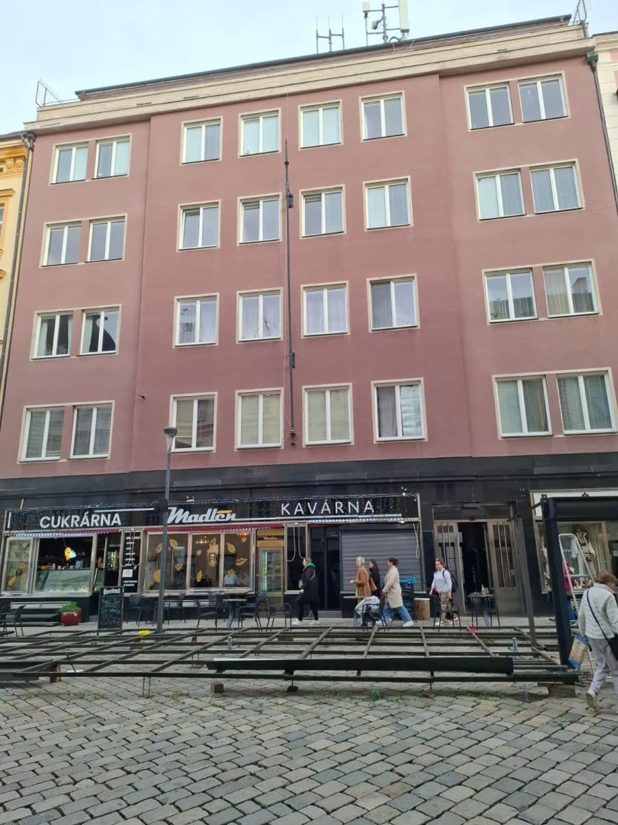 Pronájem bytu 2+1 70 m², Dolní náměstí, Olomouc, Olomoucký kraj Pronájem bytu 2+1 70 m², Dolní náměstí, Olomouc, Olomoucký kraj