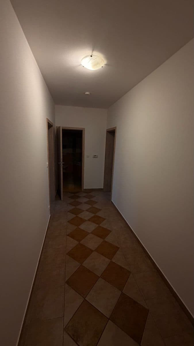Pronájem bytu 2+kk 67 m², Sokolská, Znojmo, Jihomoravský kraj Pronájem bytu 2+kk 67 m², Sokolská, Znojmo, Jihomoravský kraj