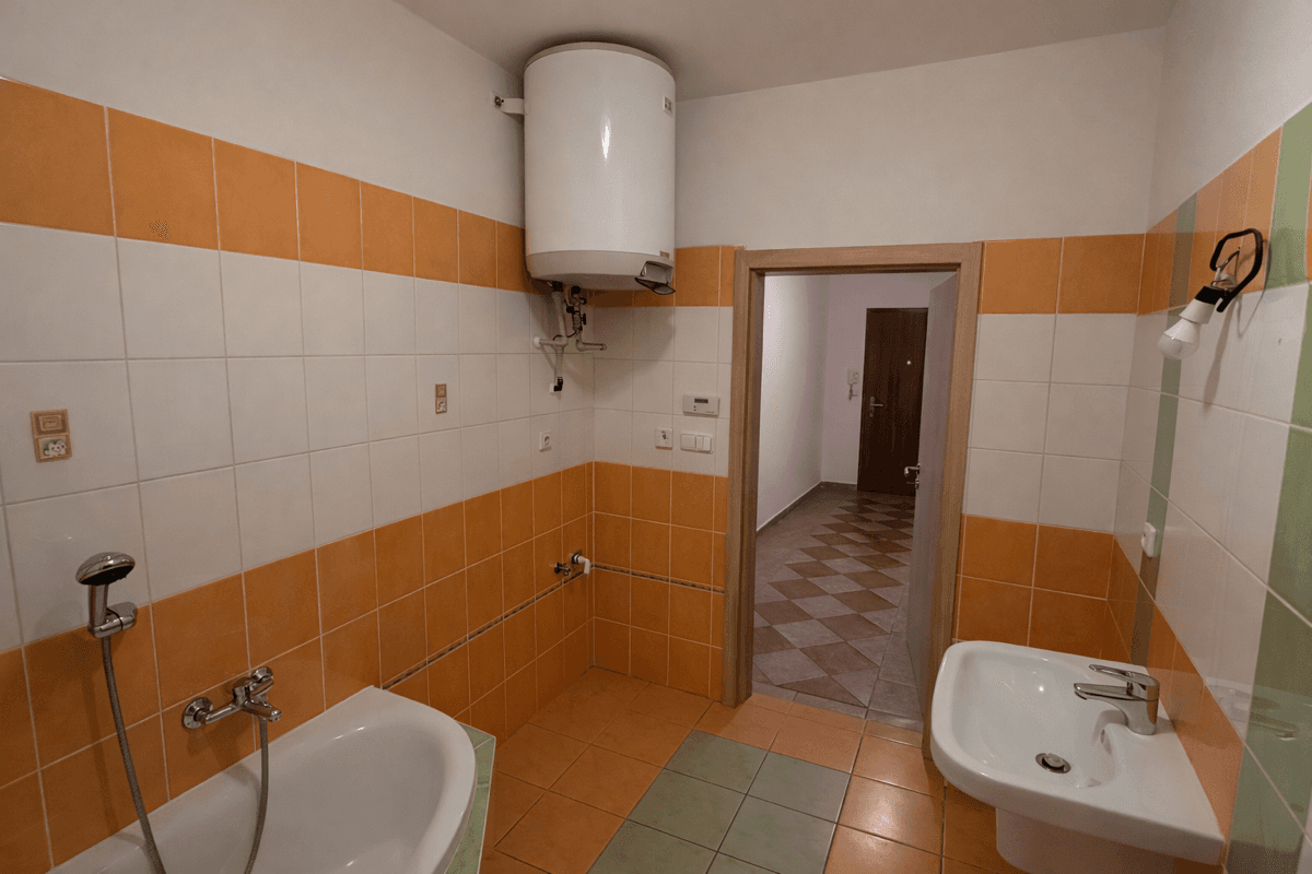 Pronájem bytu 2+kk 67 m², Sokolská, Znojmo, Jihomoravský kraj Pronájem bytu 2+kk 67 m², Sokolská, Znojmo, Jihomoravský kraj