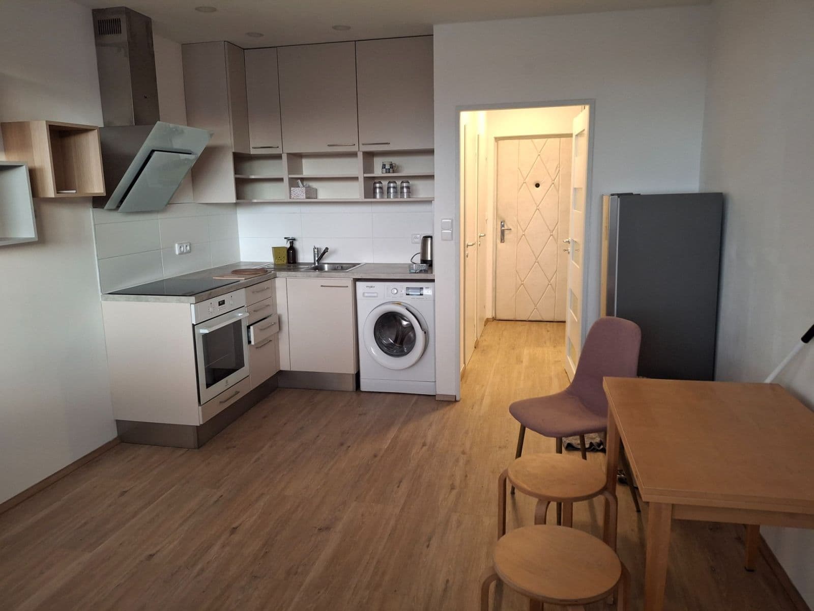Pronájem bytu 1+kk 26 m², Jahodová, Praha, Praha Pronájem bytu 1+kk 26 m², Jahodová, Praha, Praha