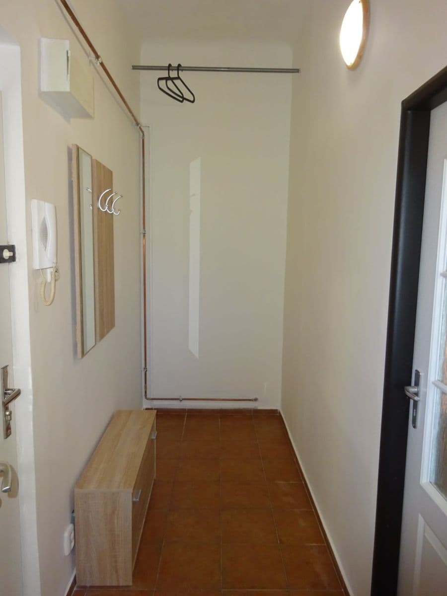 Pronájem bytu 1+1 40 m², Českomoravská, Praha, Praha Pronájem bytu 1+1 40 m², Českomoravská, Praha, Praha