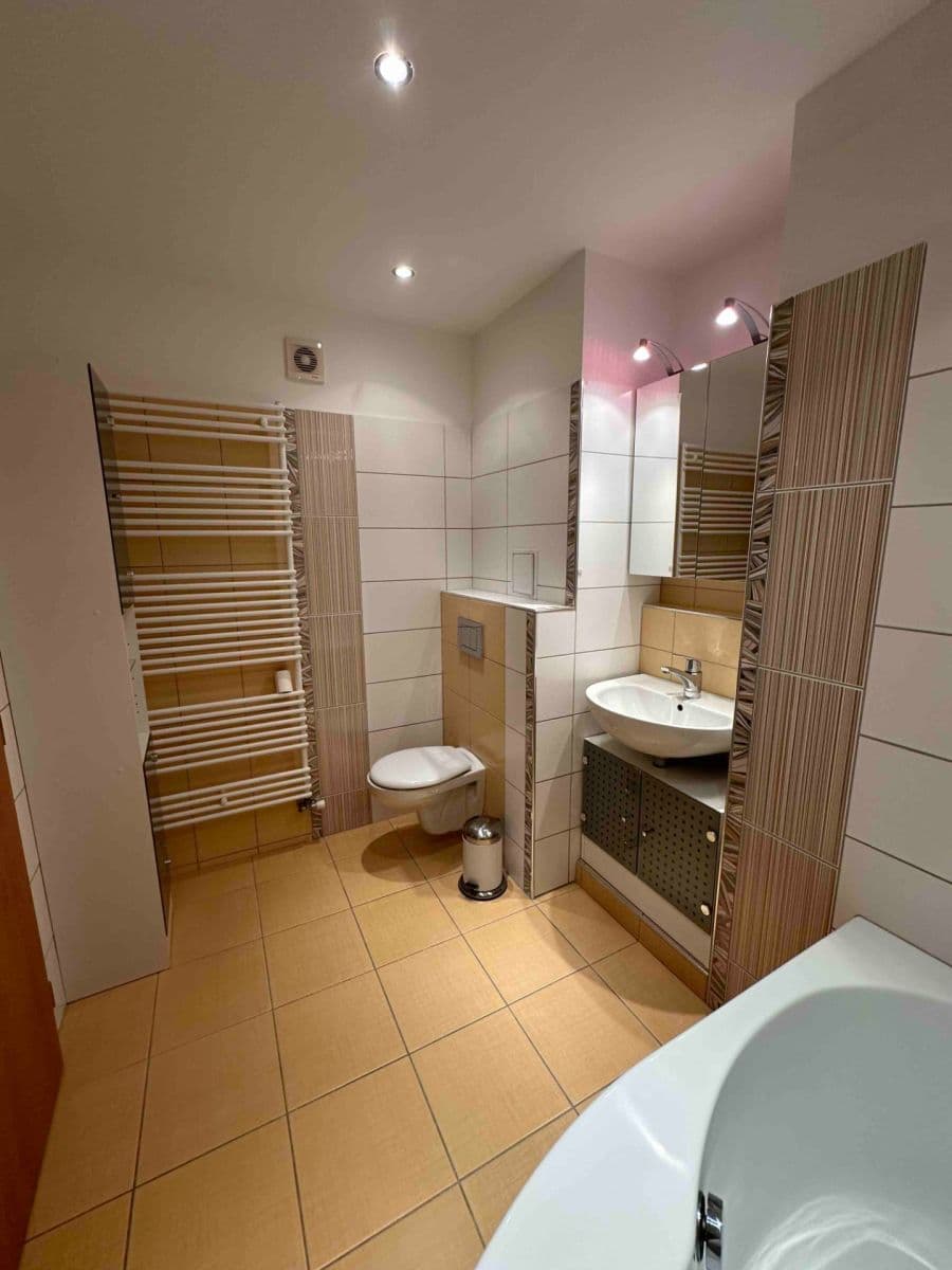 Pronájem bytu 2+1 68 m², Hornická, Dubňany, Jihomoravský kraj Pronájem bytu 2+1 68 m², Hornická, Dubňany, Jihomoravský kraj