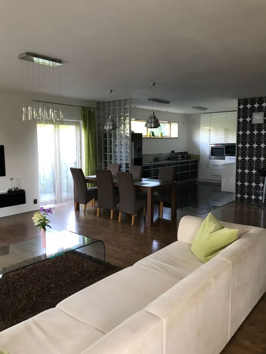 Pronájem domu 170 m², pozemek 980 m², Sluneční, Velké Přítočno, Středočeský kraj Pronájem domu 170 m², pozemek 980 m², Sluneční, Velké Přítočno, Středočeský kraj