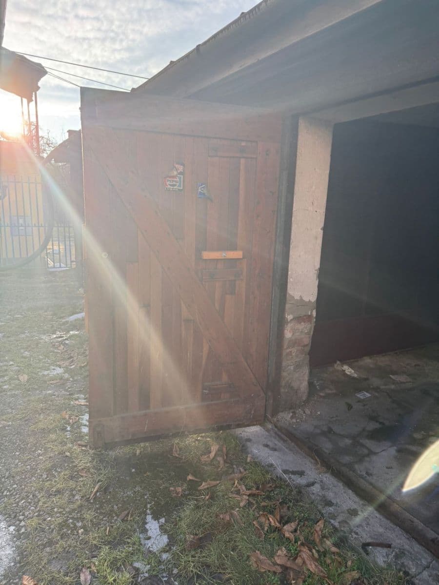 Pronájem garáže 20 m², Sokolská třída, Ostrava, Moravskoslezský kraj Pronájem garáže 20 m², Sokolská třída, Ostrava, Moravskoslezský kraj