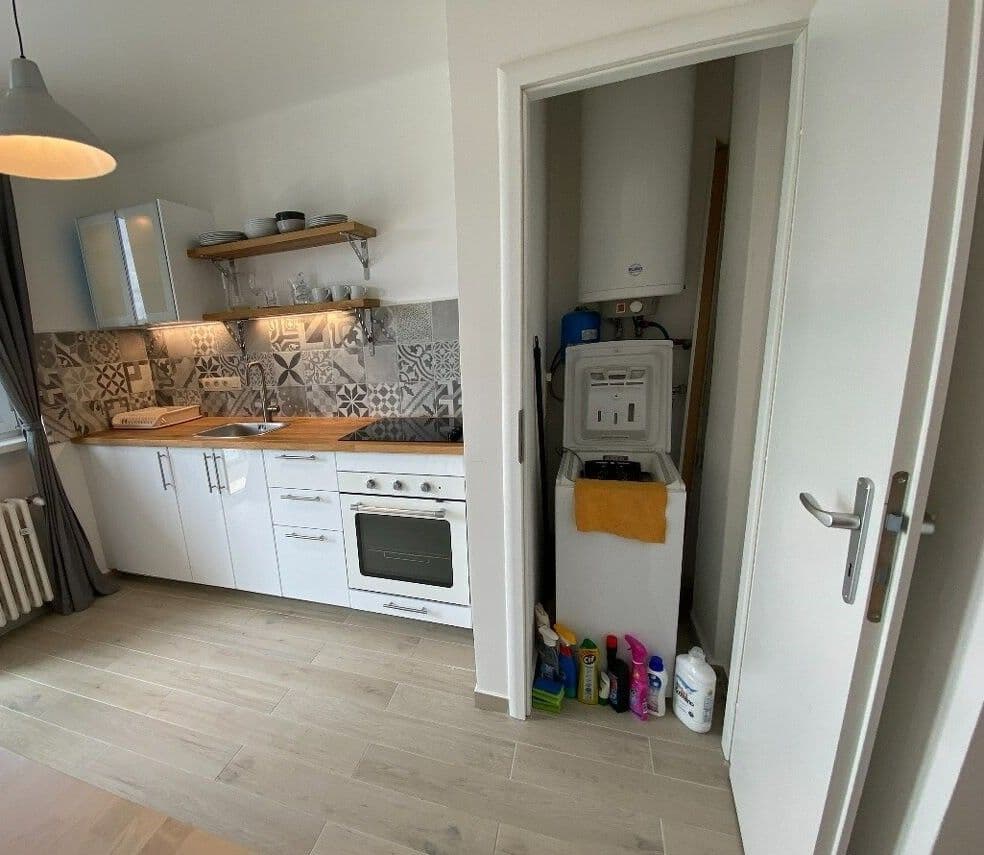 Pronájem bytu 1+1 42 m², Rečkova, Praha, Praha Pronájem bytu 1+1 42 m², Rečkova, Praha, Praha