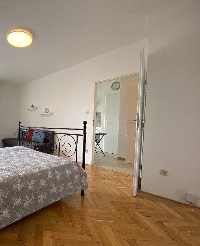 Pronájem bytu 1+1 42 m², Rečkova, Praha, Praha Pronájem bytu 1+1 42 m², Rečkova, Praha, Praha
