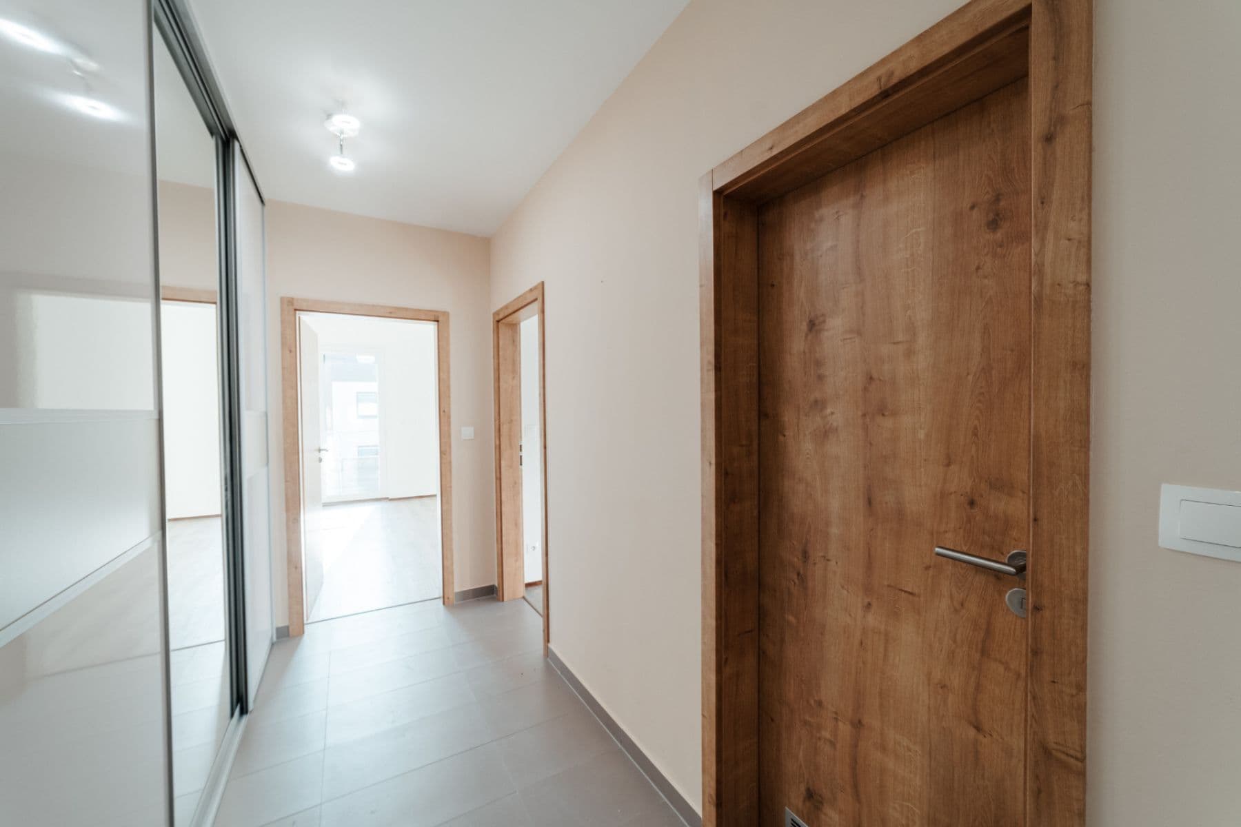 Pronájem bytu 2+kk 63 m², Škrábkových, Praha, Praha Pronájem bytu 2+kk 63 m², Škrábkových, Praha, Praha
