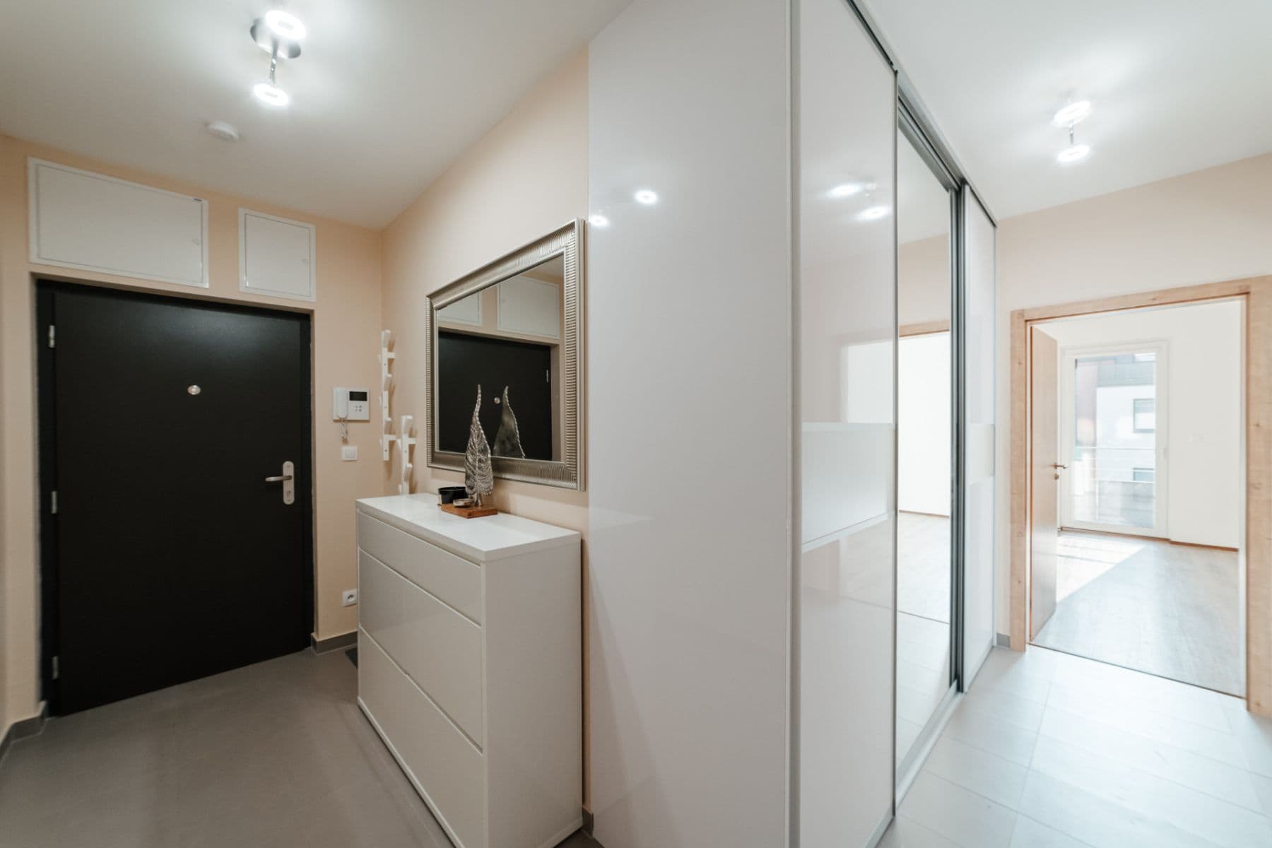 Pronájem bytu 2+kk 63 m², Škrábkových, Praha, Praha Pronájem bytu 2+kk 63 m², Škrábkových, Praha, Praha