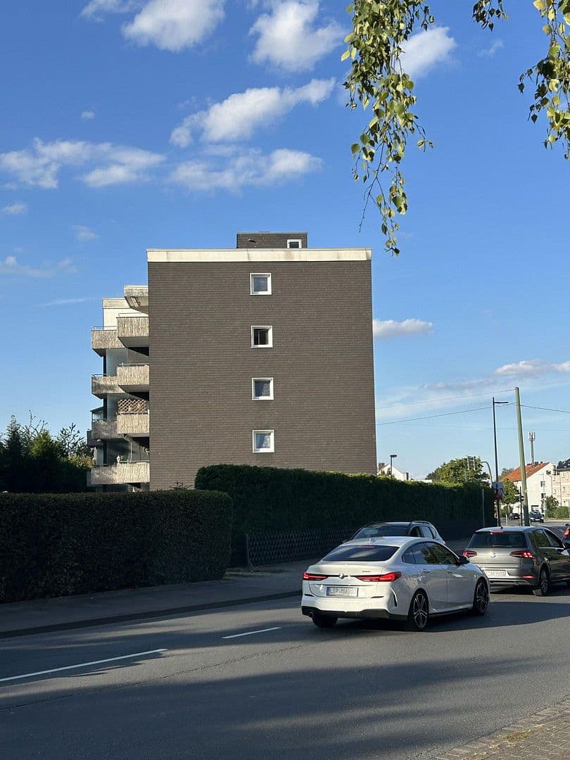 Pronájem bytu 3+1 80 m², Otto-Brenner-Straße 142, Bielefeld, Severní Porýní-Vestfálsko Pronájem bytu 3+1 80 m², Otto-Brenner-Straße 142, Bielefeld, Severní Porýní-Vestfálsko