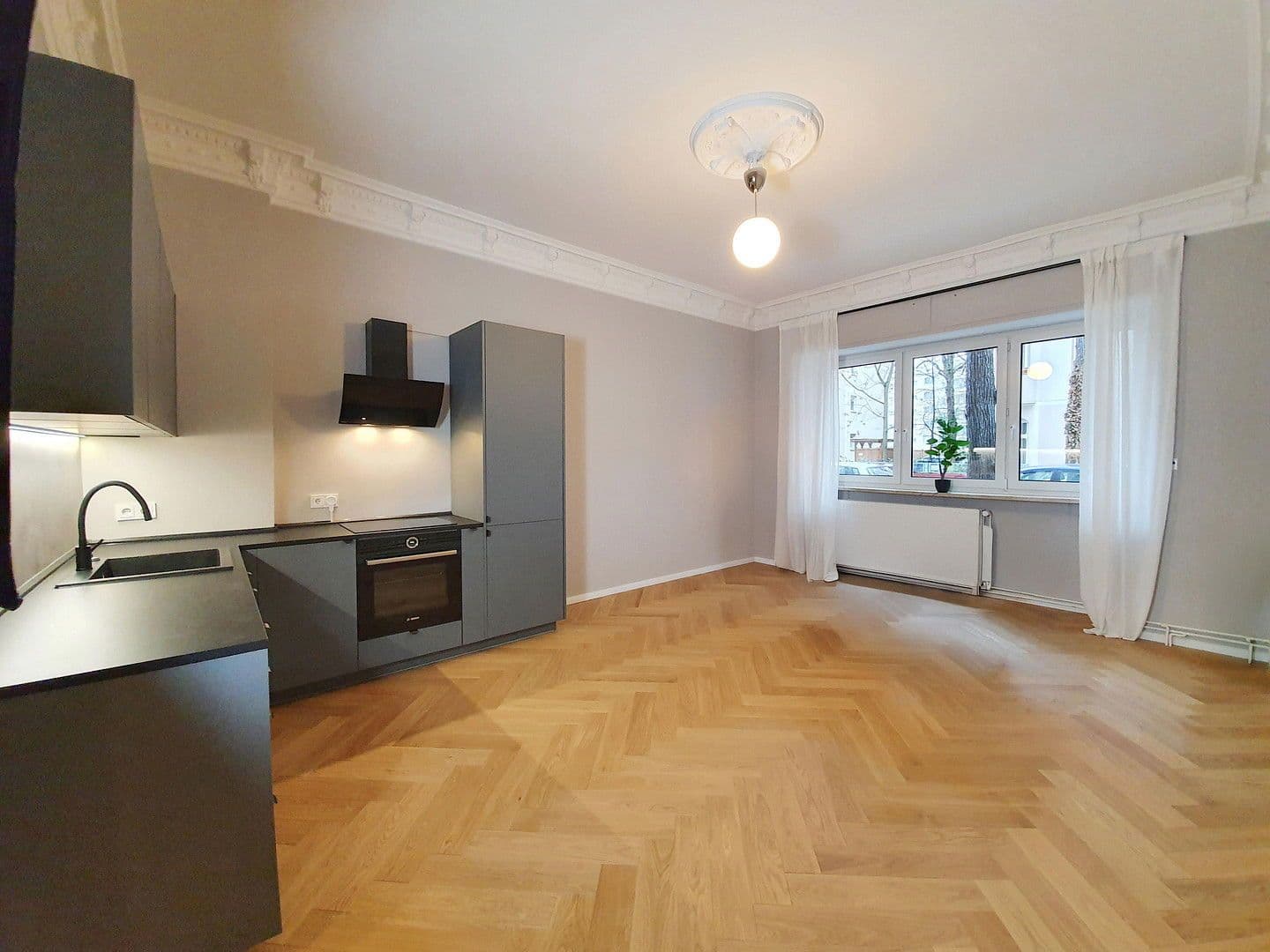 Pronájem bytu 4+1 102 m², Herderstraße 5, Berlin, Berlín Pronájem bytu 4+1 102 m², Herderstraße 5, Berlin, Berlín