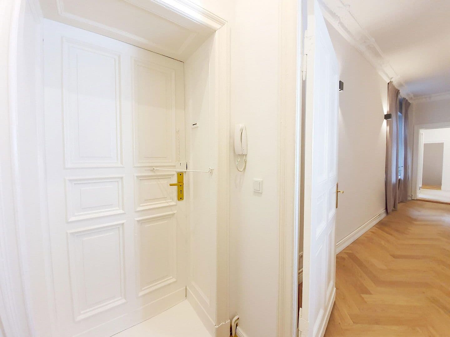 Pronájem bytu 4+1 102 m², Herderstraße 5, Berlin, Berlín Pronájem bytu 4+1 102 m², Herderstraße 5, Berlin, Berlín