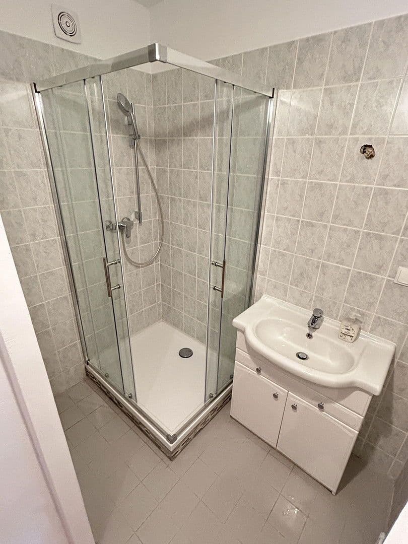 Pronájem bytu 2+1 48 m², Anningerstrasse 32, Mödling, Dolní Rakousko Pronájem bytu 2+1 48 m², Anningerstrasse 32, Mödling, Dolní Rakousko