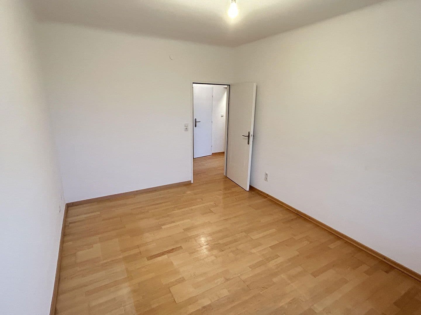 Pronájem bytu 2+1 48 m², Anningerstrasse 32, Mödling, Dolní Rakousko Pronájem bytu 2+1 48 m², Anningerstrasse 32, Mödling, Dolní Rakousko