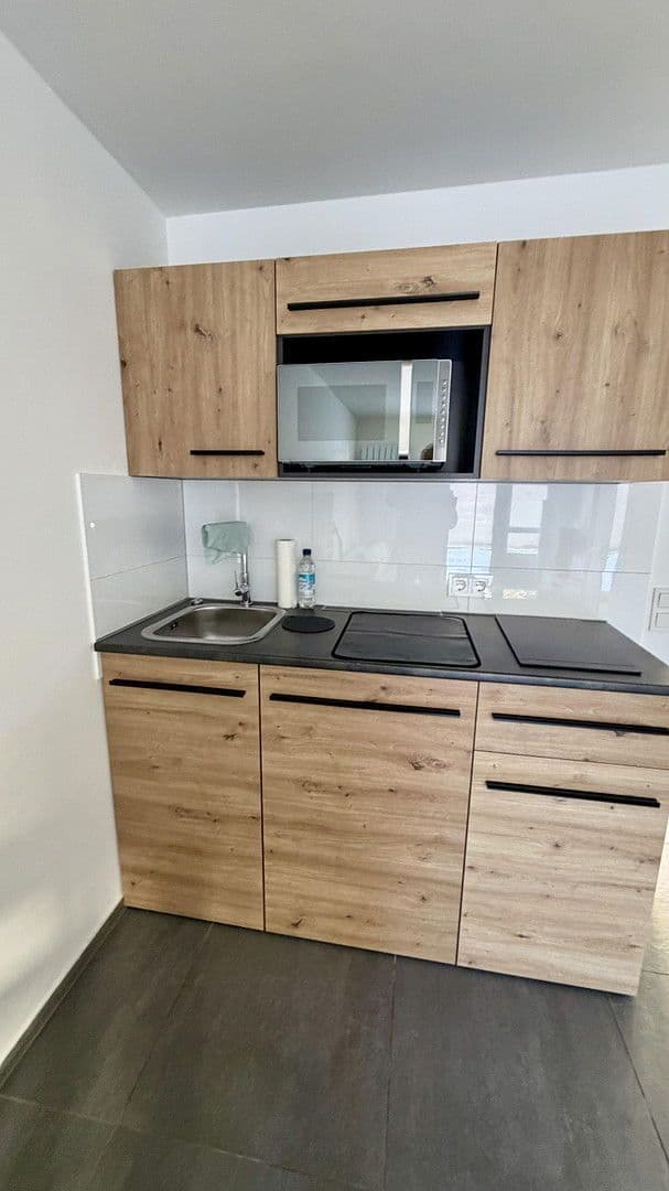 Pronájem bytu 1+1 27 m², Sonnenstr. 15, Fürth, Bavorsko Pronájem bytu 1+1 27 m², Sonnenstr. 15, Fürth, Bavorsko