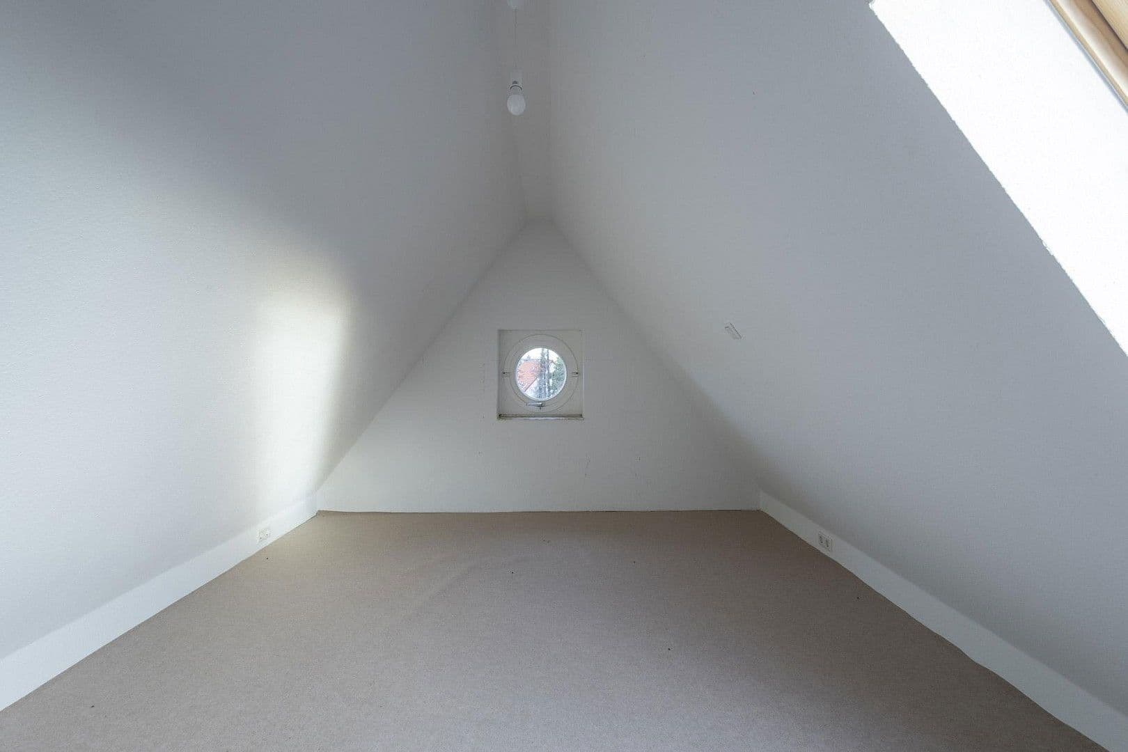 Prodej bytu 2+1 45 m², Krugstraße 9c, Hannover, Dolní Sasko Prodej bytu 2+1 45 m², Krugstraße 9c, Hannover, Dolní Sasko