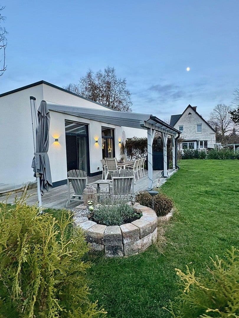 Prodej domu 150 m², pozemek 1.000 m², Hille, Severní Porýní-Vestfálsko Prodej domu 150 m², pozemek 1.000 m², Hille, Severní Porýní-Vestfálsko