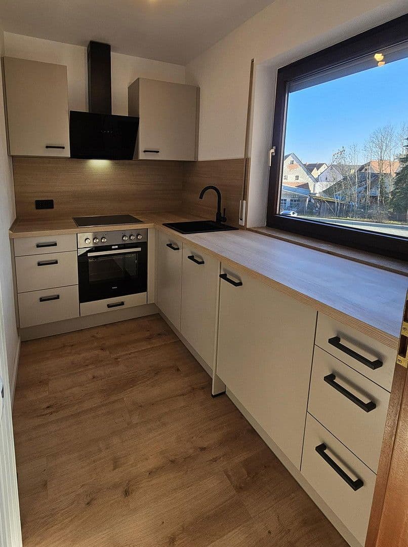 Pronájem bytu 2+1 51 m², Alte Bahnhofstr. 22, Neustadt an der Aisch, Bavorsko Pronájem bytu 2+1 51 m², Alte Bahnhofstr. 22, Neustadt an der Aisch, Bavorsko