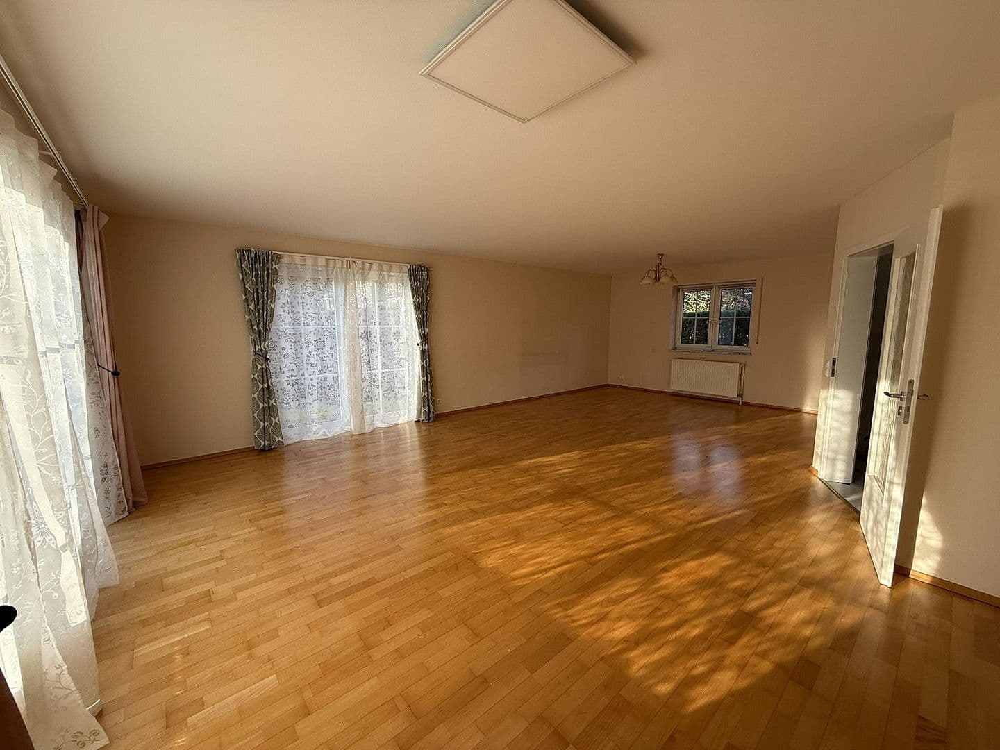 Prodej domu 130 m², pozemek 517 m², Eielkampsweg 27, Halstenbek, Šlesvicko-Holštýnsko Prodej domu 130 m², pozemek 517 m², Eielkampsweg 27, Halstenbek, Šlesvicko-Holštýnsko