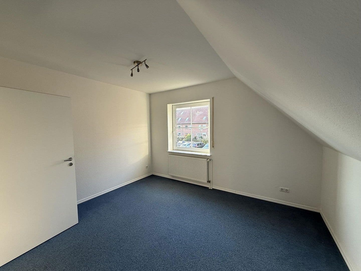 Prodej domu 130 m², pozemek 517 m², Eielkampsweg 27, Halstenbek, Šlesvicko-Holštýnsko Prodej domu 130 m², pozemek 517 m², Eielkampsweg 27, Halstenbek, Šlesvicko-Holštýnsko