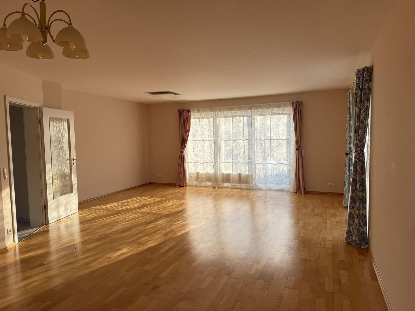 Prodej domu 130 m², pozemek 517 m², Eielkampsweg 27, Halstenbek, Šlesvicko-Holštýnsko Prodej domu 130 m², pozemek 517 m², Eielkampsweg 27, Halstenbek, Šlesvicko-Holštýnsko