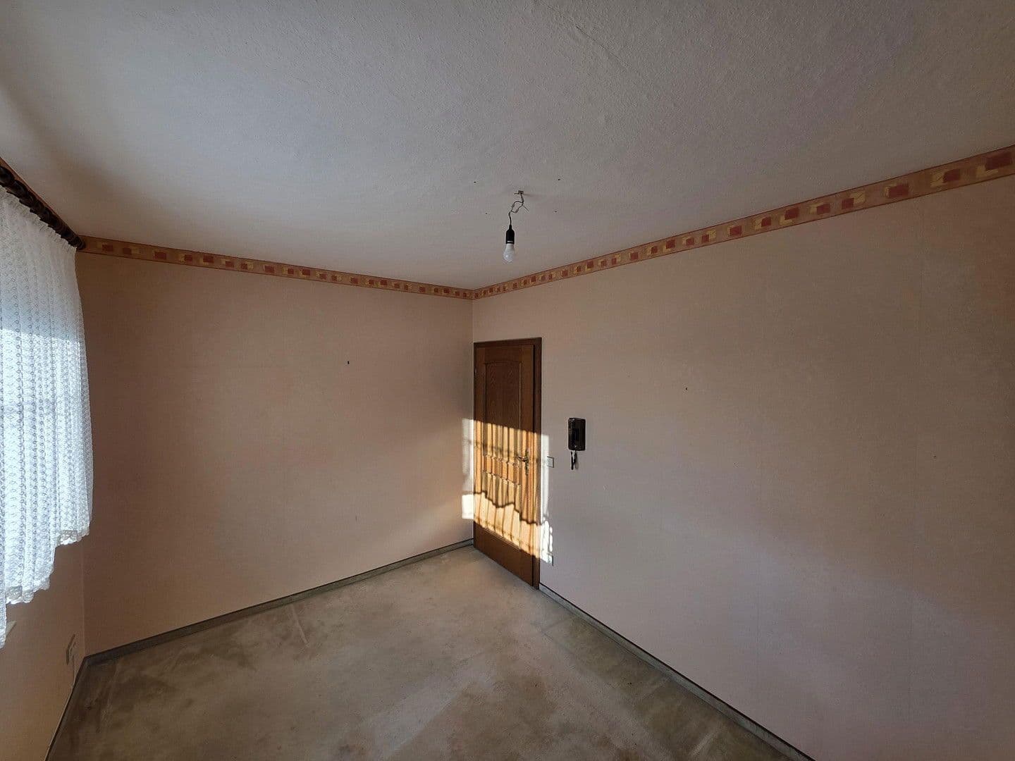 Prodej domu 203 m², pozemek 873 m², Büdingen, Hessen Prodej domu 203 m², pozemek 873 m², Büdingen, Hessen