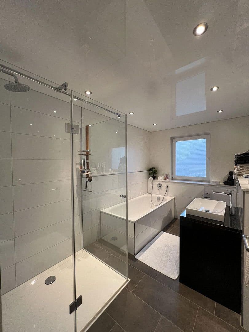 Prodej bytu 4+1 107 m², Rohrackerweg 20, Ettlingen, Bádensko-Württembersko Prodej bytu 4+1 107 m², Rohrackerweg 20, Ettlingen, Bádensko-Württembersko