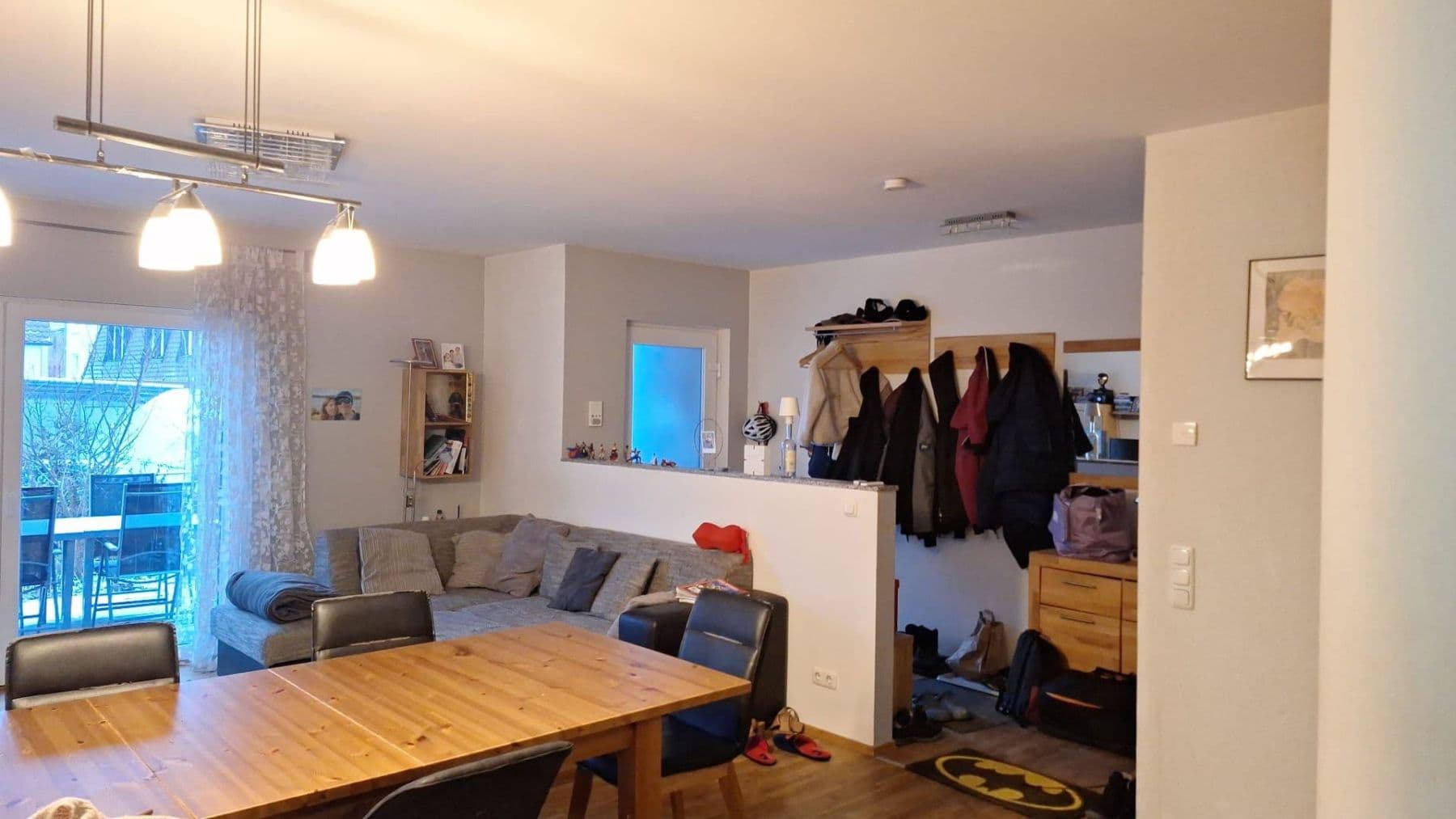 Prodej domu 130 m², pozemek 170 m², Nürnberger Straße, Zirndorf, Bavorsko Prodej domu 130 m², pozemek 170 m², Nürnberger Straße, Zirndorf, Bavorsko